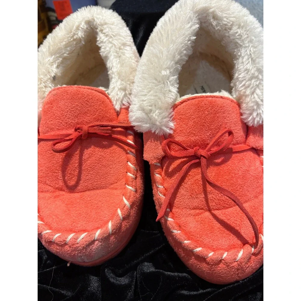 Merrimac Coral Pink Moccasin Slippers Faux Fur Lined US 2-3 EU 33-34